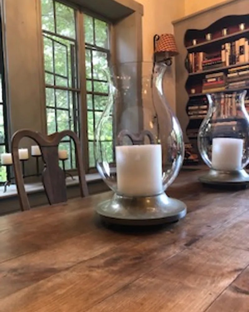 Cottage dining room detail